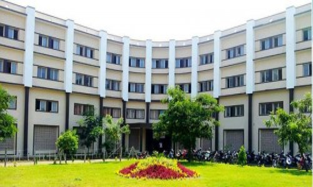 Srimati Radhikabai Meghe Memorial College