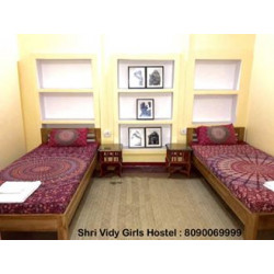 Girls Stay Hostel logo